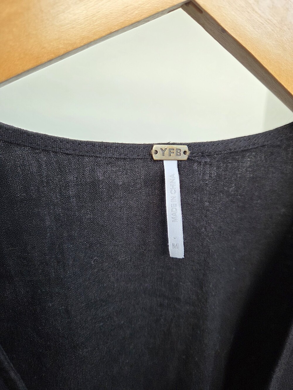 Linen Top - Picture 2 of 2